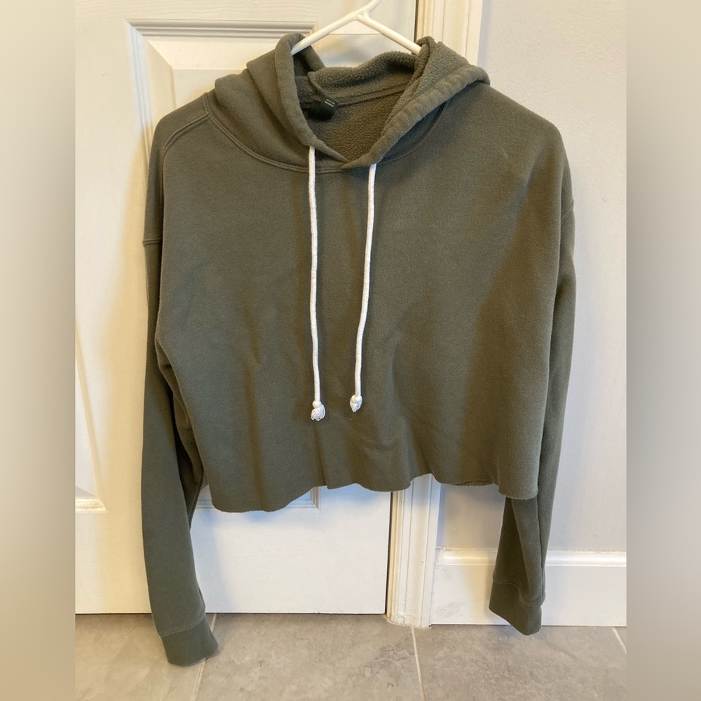 Wild Fable Green Cropped Hoodie sz medium